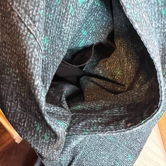 LULULEMON 9" T.H.E. Short Linerless in Teal Green, Gray, and Black Men's Medium - Picture 14 of 16